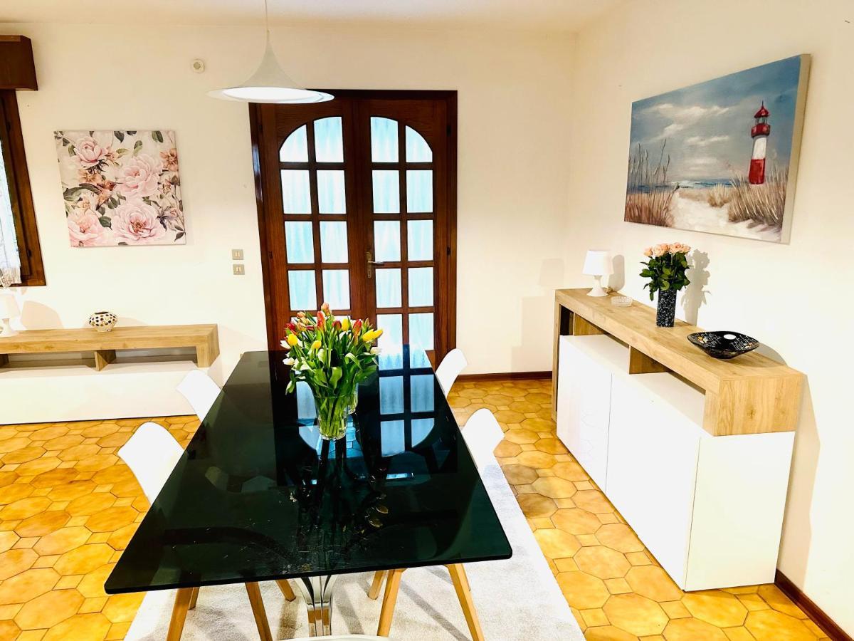 Villa Riviera By The Sea *