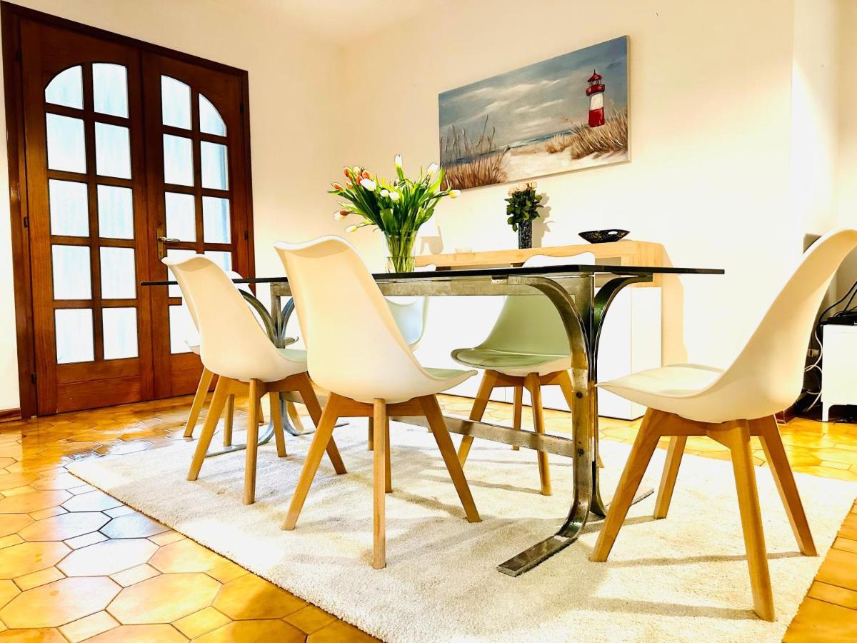 Villa Riviera By The Sea